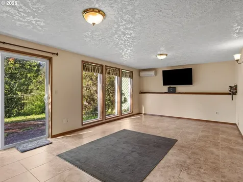 36250 SE Hurlburt Road Corbett OR 97019