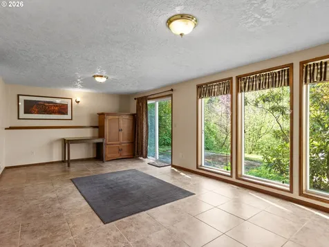 36250 SE Hurlburt Road Corbett OR 97019
