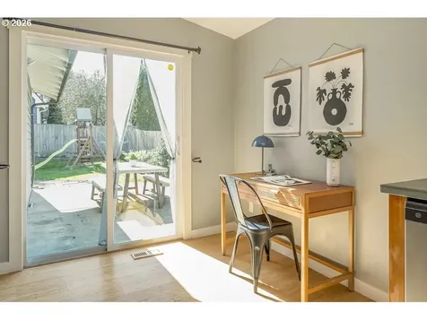 5110 NE Emerson Court Portland OR 97218