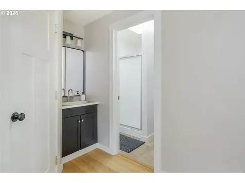 5110 NE Emerson Court Portland OR 97218