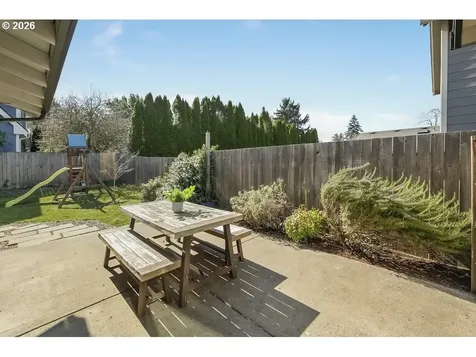 5110 NE Emerson Court Portland OR 97218