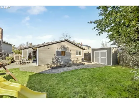 5110 NE Emerson Court Portland OR 97218