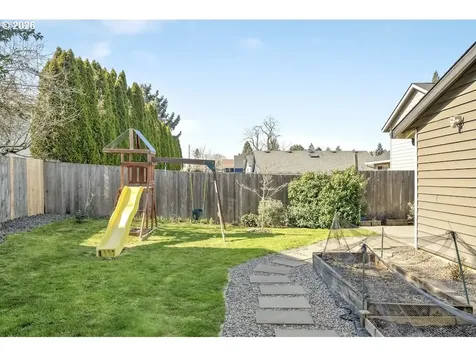 5110 NE Emerson Court Portland OR 97218