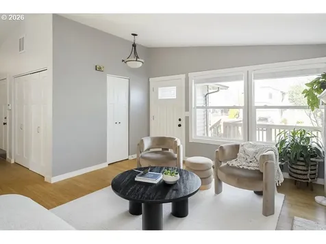 5110 NE Emerson Court Portland OR 97218