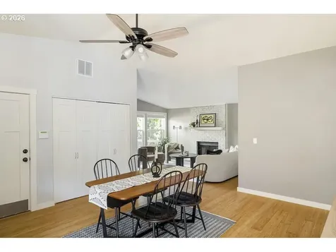 5110 NE Emerson Court Portland OR 97218
