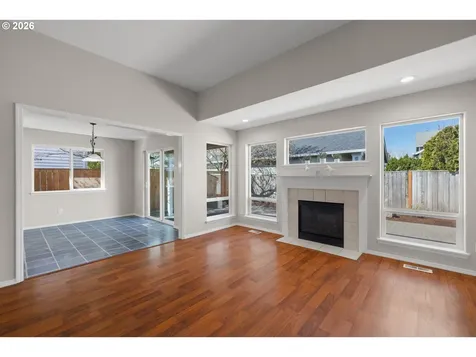 1295 NE Setting Sun Drive Hillsboro OR 97124