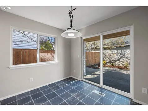 1295 NE Setting Sun Drive Hillsboro OR 97124