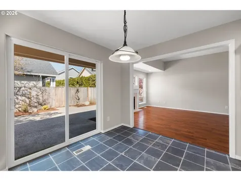 1295 NE Setting Sun Drive Hillsboro OR 97124