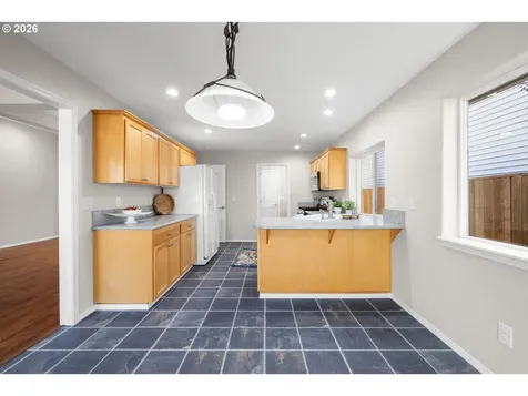 1295 NE Setting Sun Drive Hillsboro OR 97124