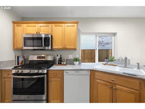 1295 NE Setting Sun Drive Hillsboro OR 97124