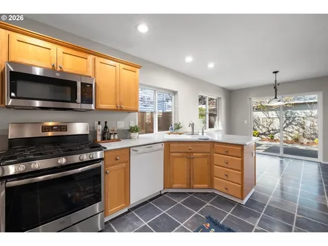 1295 NE Setting Sun Drive Hillsboro OR 97124