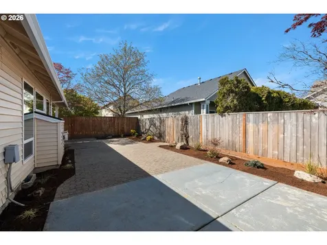 1295 NE Setting Sun Drive Hillsboro OR 97124