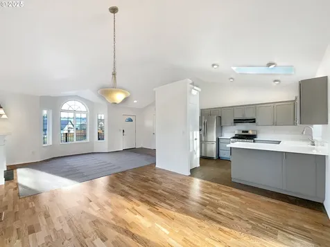 3205 NE 3rd Avenue Hillsboro OR 97124