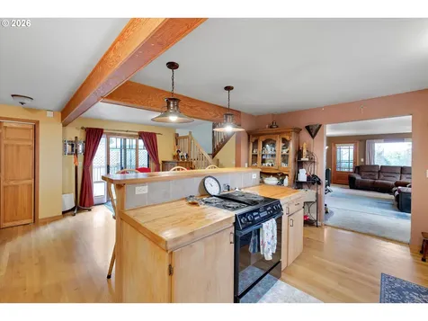 16441 S Henrici Road Oregon City OR 97045