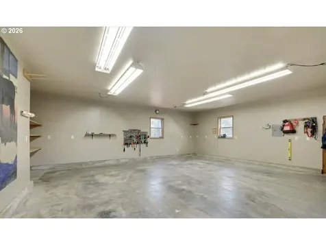 16441 S Henrici Road Oregon City OR 97045