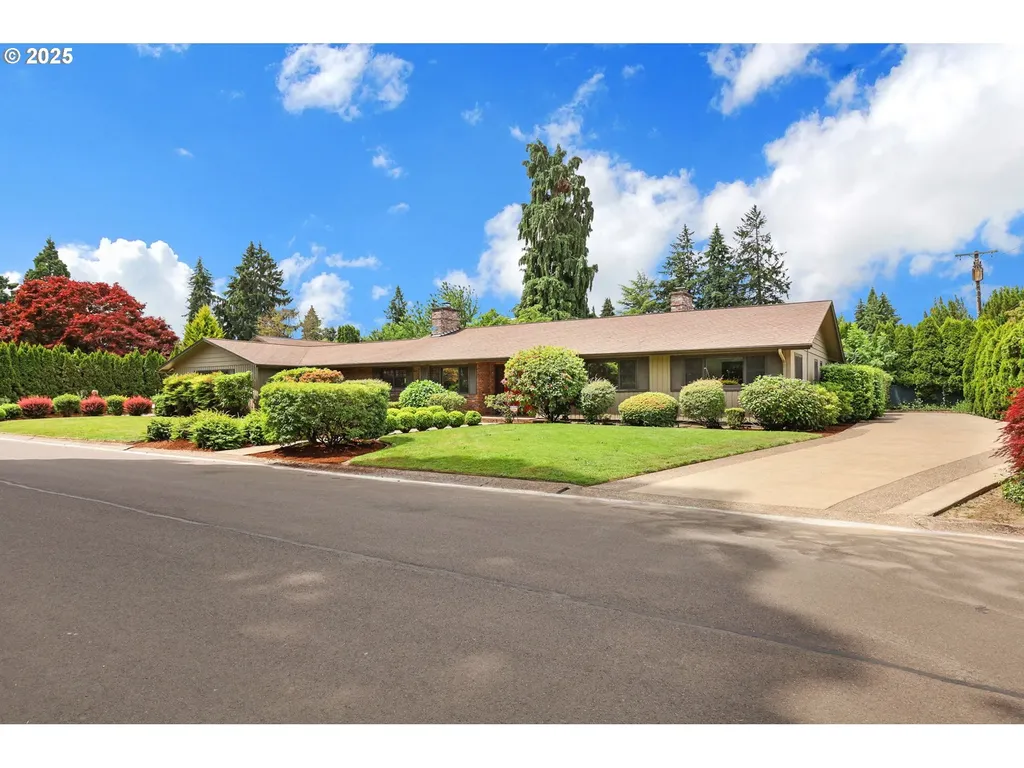 996 Lariat Drive Eugene OR 97401
