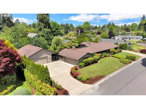 996 Lariat Drive Eugene OR 97401