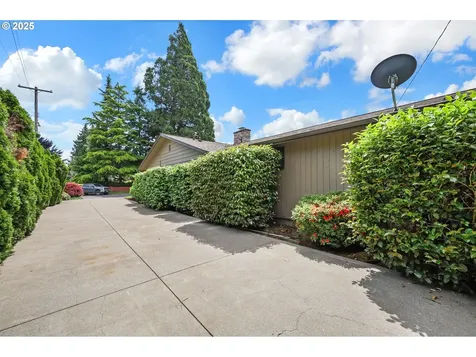 996 Lariat Drive Eugene OR 97401