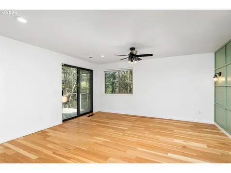 13660 NE Lake Shore Drive Newberg OR 97132