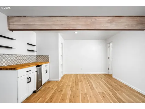 13660 NE Lake Shore Drive Newberg OR 97132
