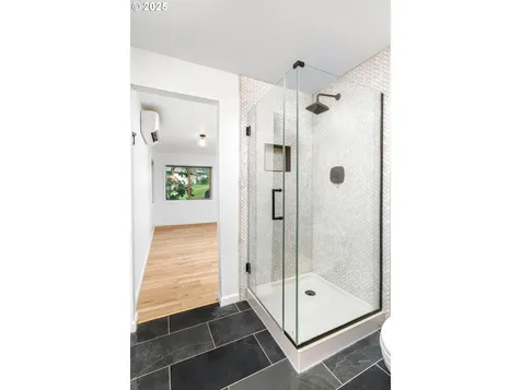 13660 NE Lake Shore Drive Newberg OR 97132