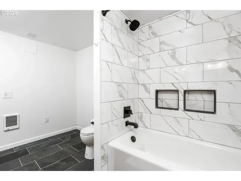 13660 NE Lake Shore Drive Newberg OR 97132