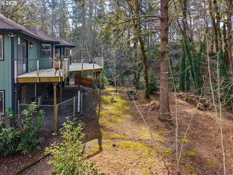 13660 NE Lake Shore Drive Newberg OR 97132