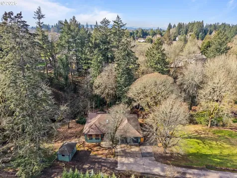 13660 NE Lake Shore Drive Newberg OR 97132