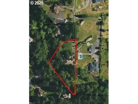 13660 NE Lake Shore Drive Newberg OR 97132