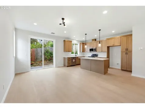 520 S Buxton Street Troutdale OR 97060
