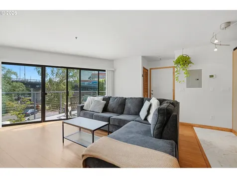 606 NW Naito Parkway Portland OR 97209