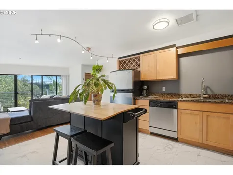 606 NW Naito Parkway Portland OR 97209