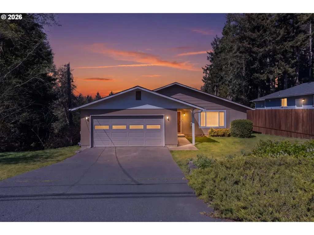 3570 Ash Street North Bend OR 97459