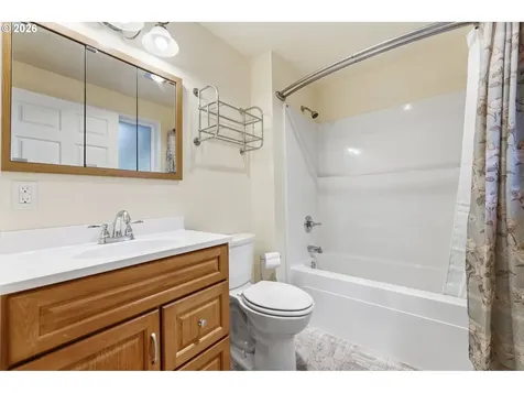 3570 Ash Street North Bend OR 97459