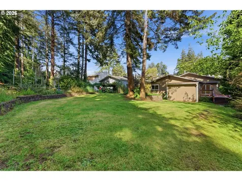 3570 Ash Street North Bend OR 97459