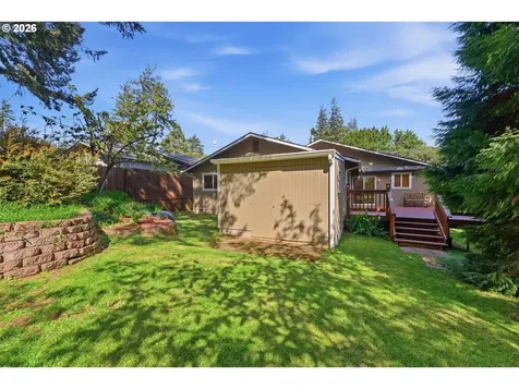 3570 Ash Street North Bend OR 97459