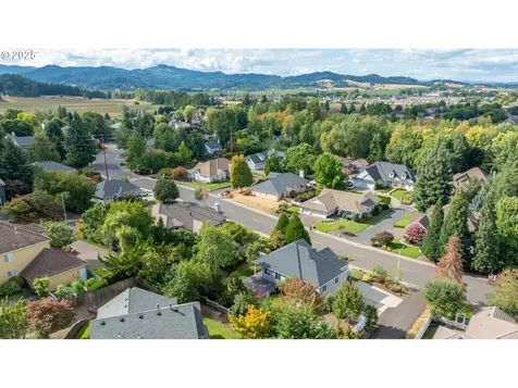 1800 NW Wallace Road Mcminnville OR 97128