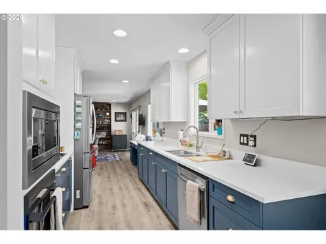 18385 SW Division Street Beaverton OR 97078