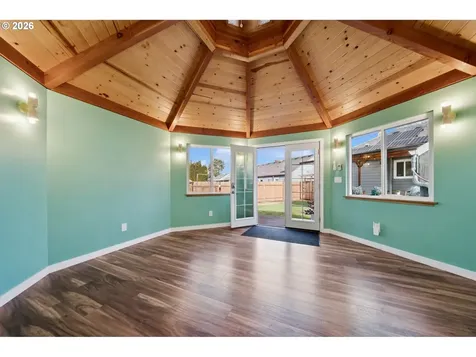 4355 NE 83rd Avenue Portland OR 97220
