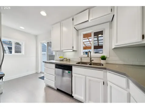 4355 NE 83rd Avenue Portland OR 97220