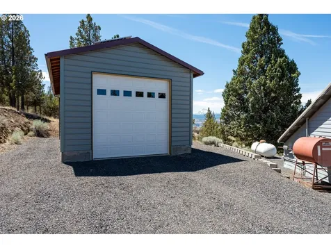 4252 SW Lakeview Drive Culver OR 97734