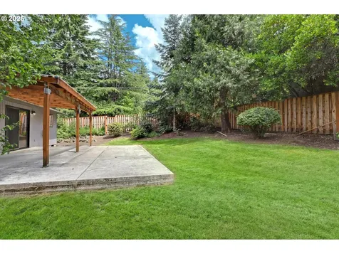 7712 SW Landau Street Portland OR 97223