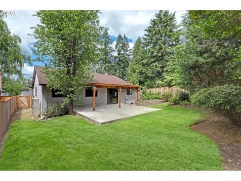 7712 SW Landau Street Portland OR 97223