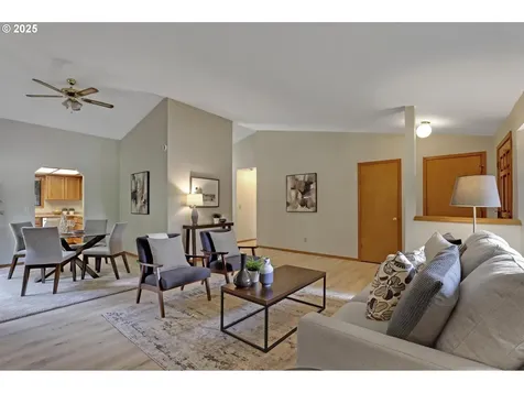 7712 SW Landau Street Portland OR 97223