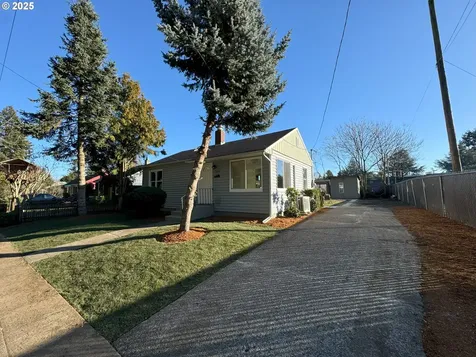 7224 SE Knight Street Portland OR 97206