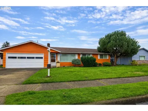 2796 Terry Avenue Longview WA 98632