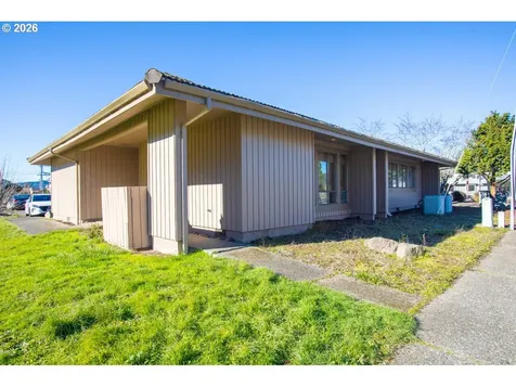 320 Fir Avenue Reedsport OR 97467