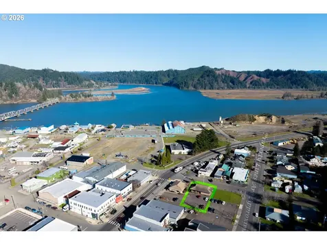320 Fir Avenue Reedsport OR 97467