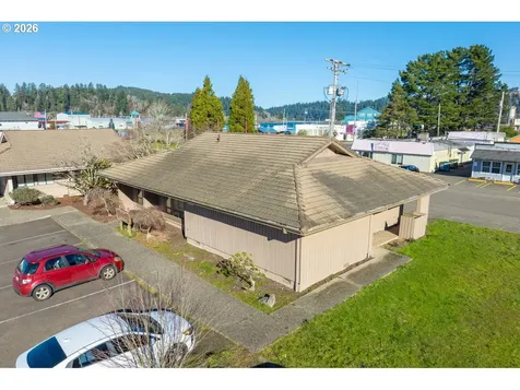 320 Fir Avenue Reedsport OR 97467