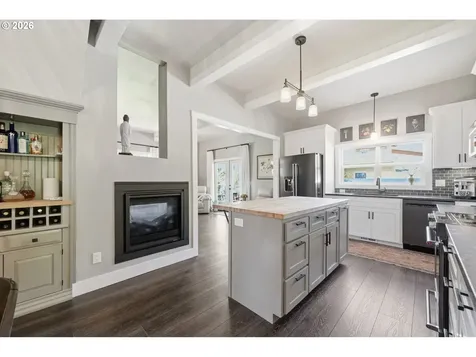 335 N H Street Cottage Grove OR 97424